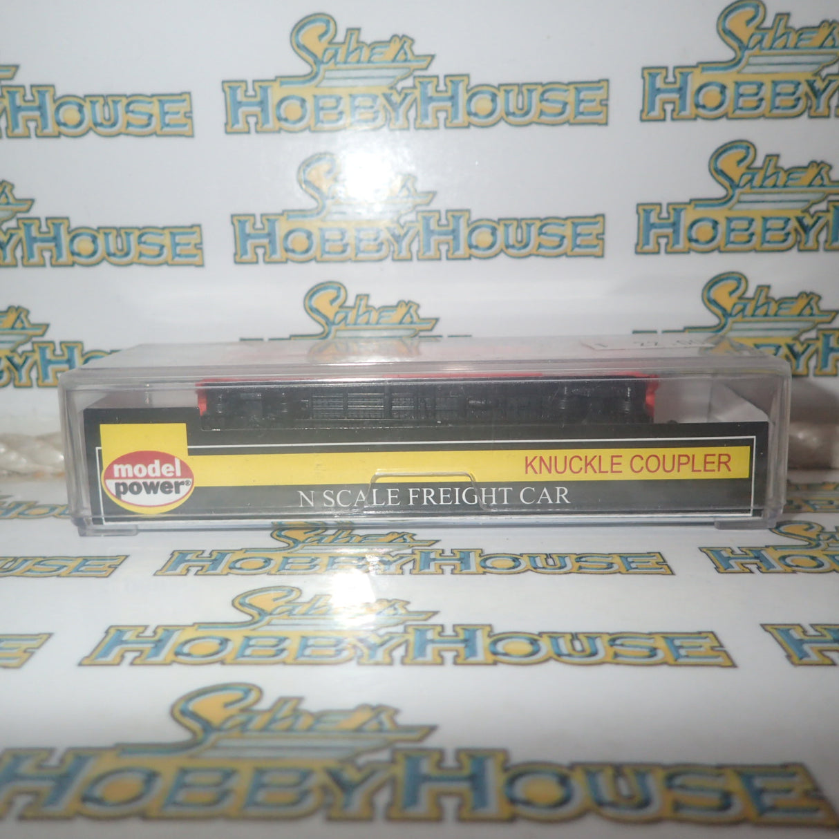 Model Power 83440 - N Scale 40' Box Car Maine Central Model Railway Freight Car with Knuckle Coupler