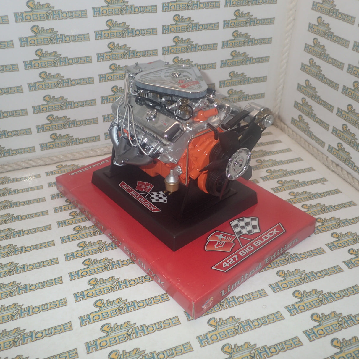 Liberty Classics 84030 - 1/6 Scale "Chevrolet Big Block" 427 L89 Tri-Power Diecast Model Engine Replica