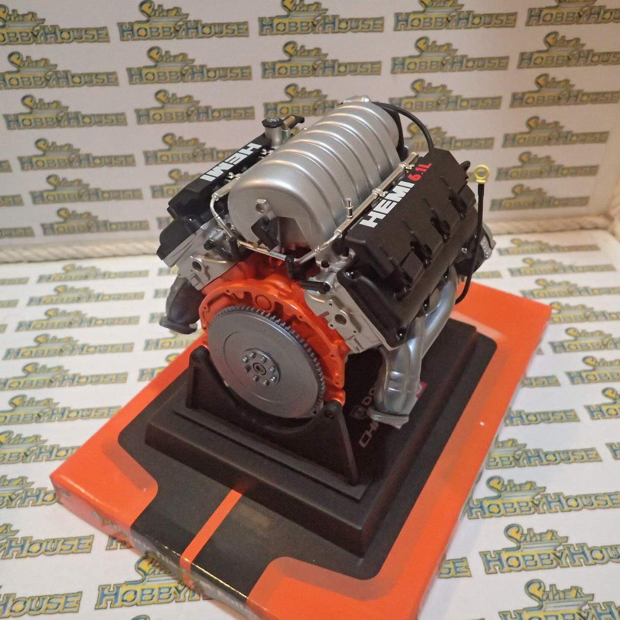 Liberty Classics 84033 - 1/6 Scale - Dodge Challenger 6.1L SRT8 Diecast Model Engine Replica