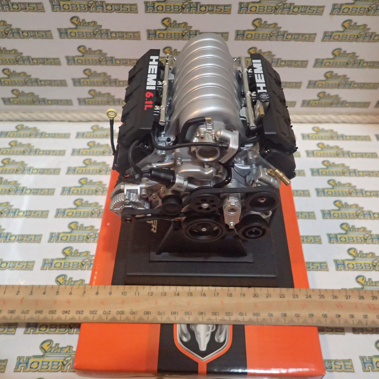 Liberty Classics 84033 - 1/6 Scale - Dodge Challenger 6.1L SRT8 Diecast Model Engine Replica