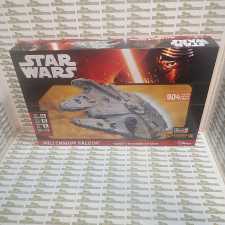 Revell 85-5093 - 1/72 MILLENNIUM FALCON FIGHTER MASTER SERIES STAR WARS