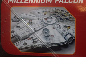 Revell 85-5093 - 1/72 MILLENNIUM FALCON FIGHTER MASTER SERIES STAR WARS