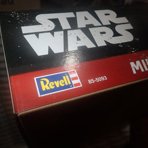 Revell 85-5093 - 1/72 MILLENNIUM FALCON FIGHTER MASTER SERIES STAR WARS