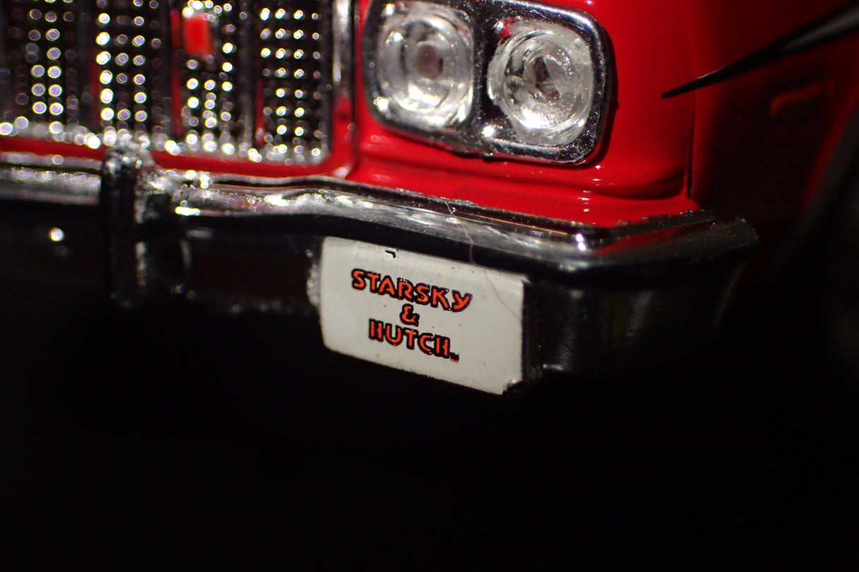 Greenlight 86442 - 1/43 Scale Starsky & Hutch 1976 Ford Gran Torino Diecast Model Replica