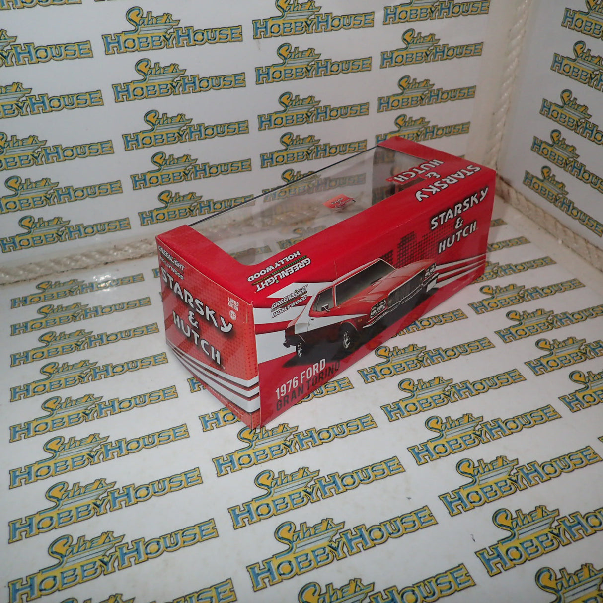 Greenlight 86442 - 1/43 Scale Starsky & Hutch 1976 Ford Gran Torino Diecast Model Replica