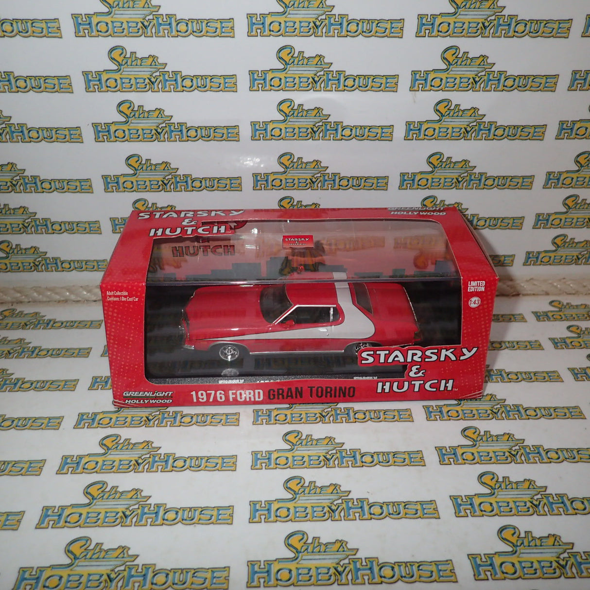 Greenlight 86442 - 1/43 Scale Starsky & Hutch 1976 Ford Gran Torino Diecast Model Replica