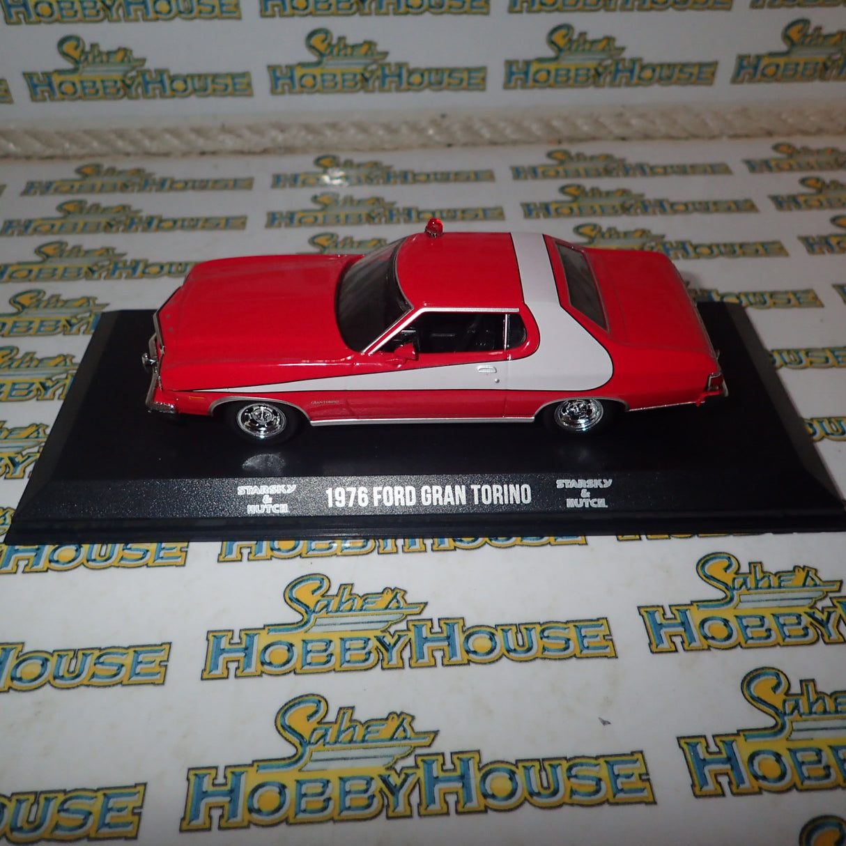 Greenlight 86442 - 1/43 Scale Starsky & Hutch 1976 Ford Gran Torino Diecast Model Replica