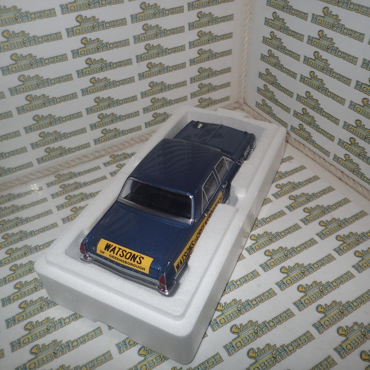 Biante / AutoArt 86963 - 1/18 Scale 1969 PETER BROCK HOLDEN HR PREMIER WINTON RACEWAY