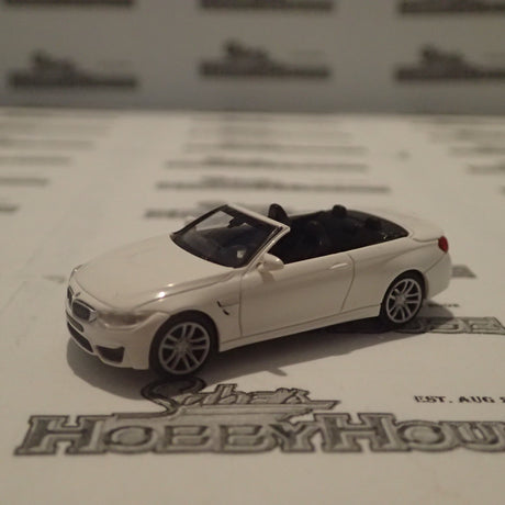 Minichamps - 870 027231 1/87 Scale - BMW M4 Cabriolet 2015 White