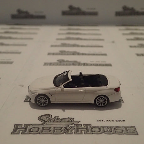 Minichamps - 870 027231 1/87 Scale - BMW M4 Cabriolet 2015 White