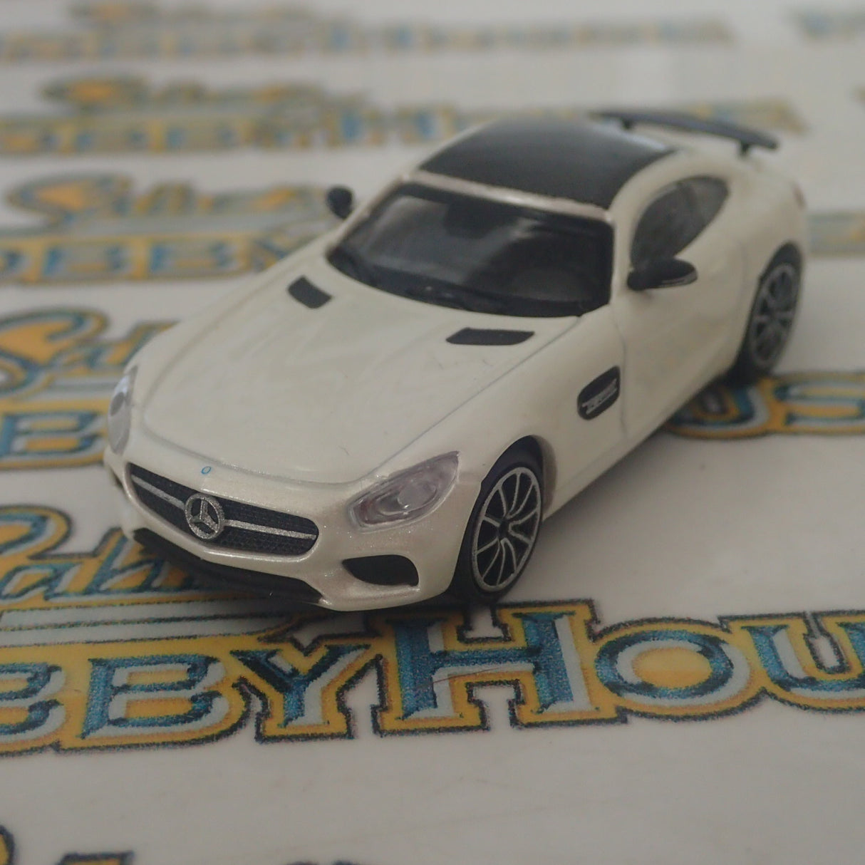 Minichamps - 870 037122 1/87 Scale - Mercedes AMG GTS 2015 White Metallic