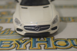 Minichamps - 870 037122 1/87 Scale - Mercedes AMG GTS 2015 White Metallic