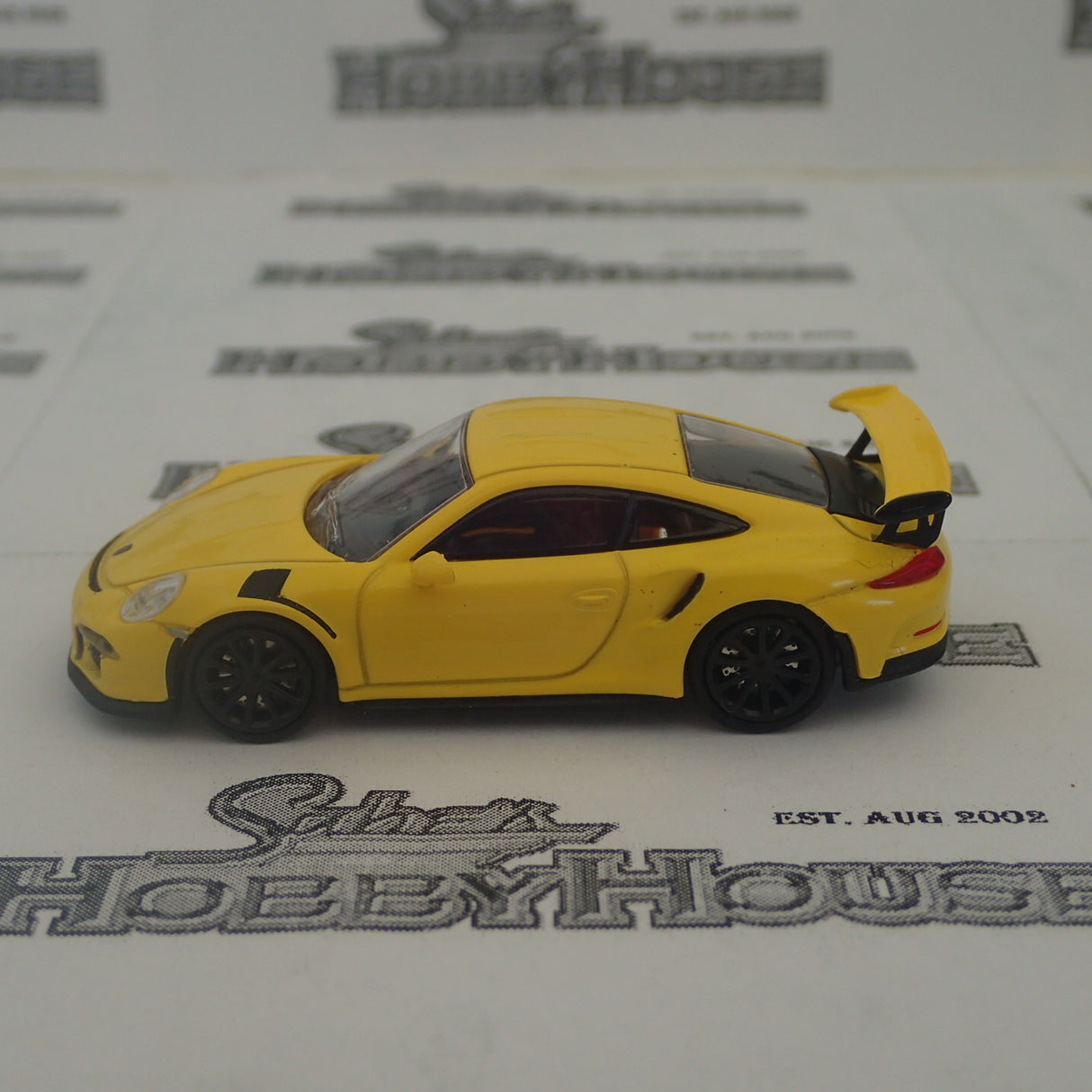 Minichamps - 870 063222 1/87 Scale - Porsche 911 GT3RS 2015 Yellow