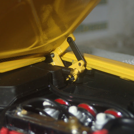 Biante/AutoArt 87060 1/18 Scale Holden 1970 LC Torana #39C Colin Bond