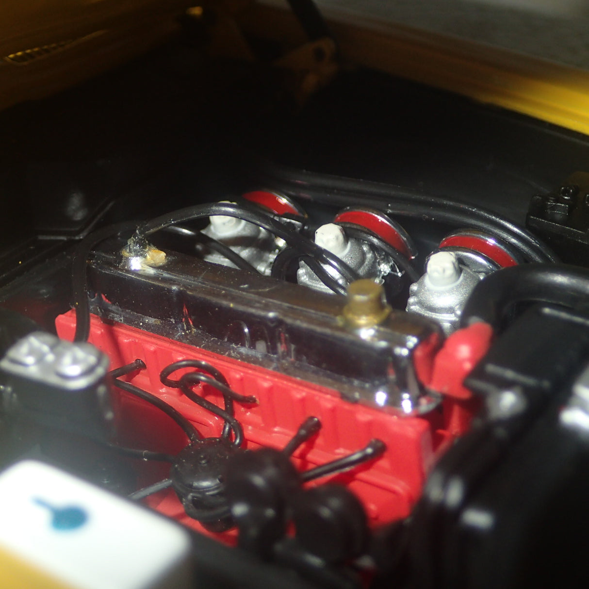 Biante/AutoArt 87060 1/18 Scale Holden 1970 LC Torana #39C Colin Bond