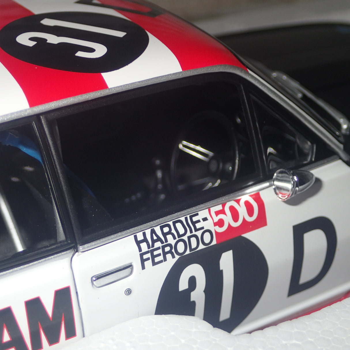 Biante/AutoArt 87162 1/18 Scale Holden 1971 LC Torana Colin Bond #31D