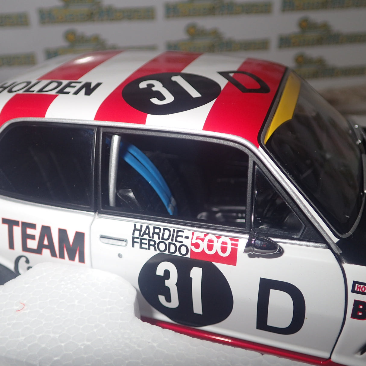 Biante/AutoArt 87162 1/18 Scale Holden 1971 LC Torana Colin Bond #31D