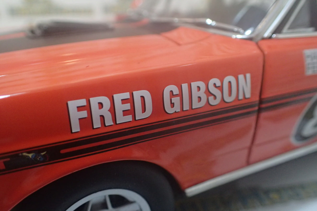 Biante AutoArt - 87214 1/18 1972 Bathurst - Falcon XY GTHO - Fred Gibson #8D