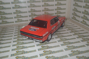 Biante AutoArt - 87214 1/18 1972 Bathurst - Falcon XY GTHO - Fred Gibson #8D