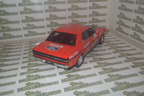 Biante AutoArt - 87214 1/18 1972 Bathurst - Falcon XY GTHO - Fred Gibson #8D
