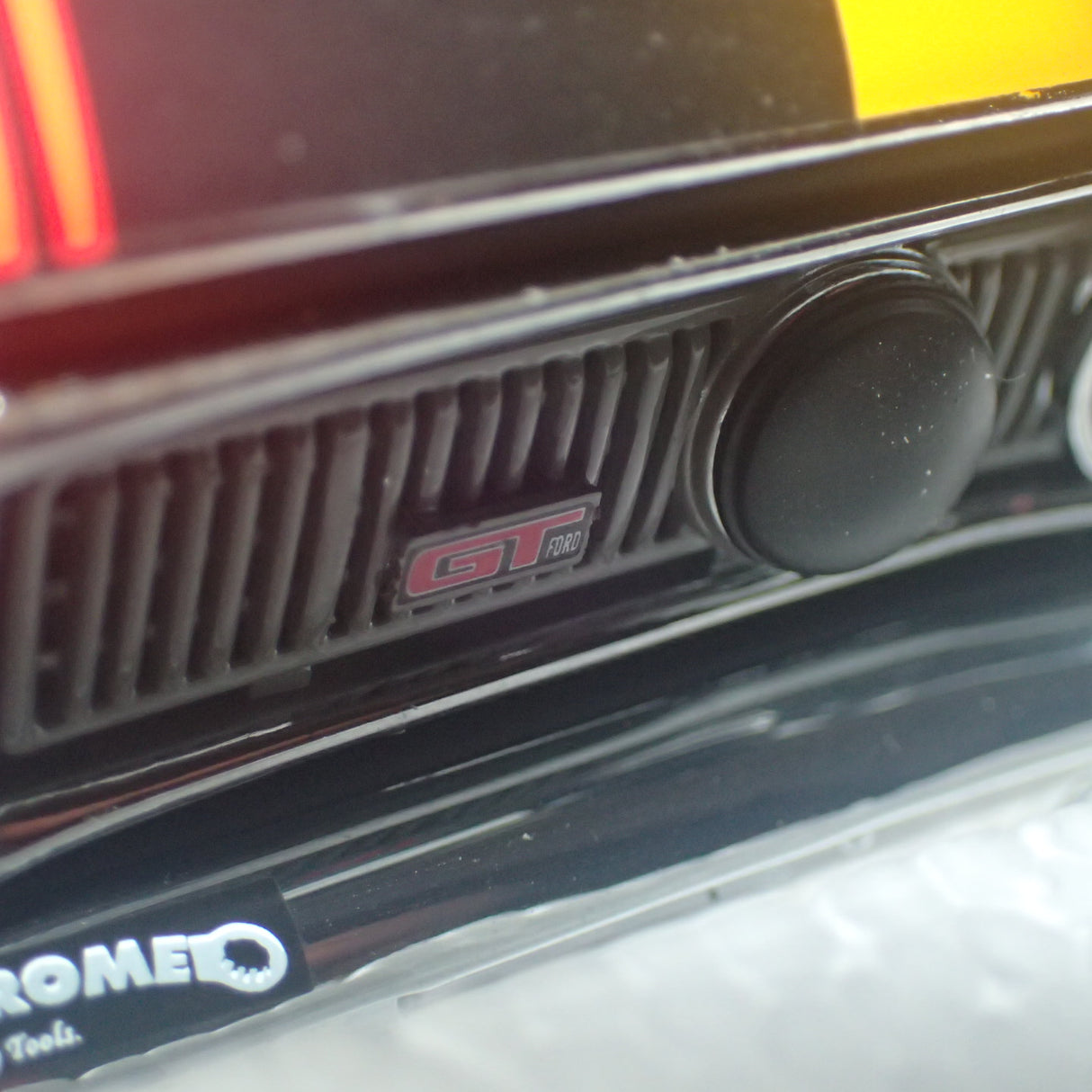 Biante AutoArt - 87310 1/18 Scale FORD FALCON XY GTHO PHASE 3 1973 MURRAY CARTER CAR #3