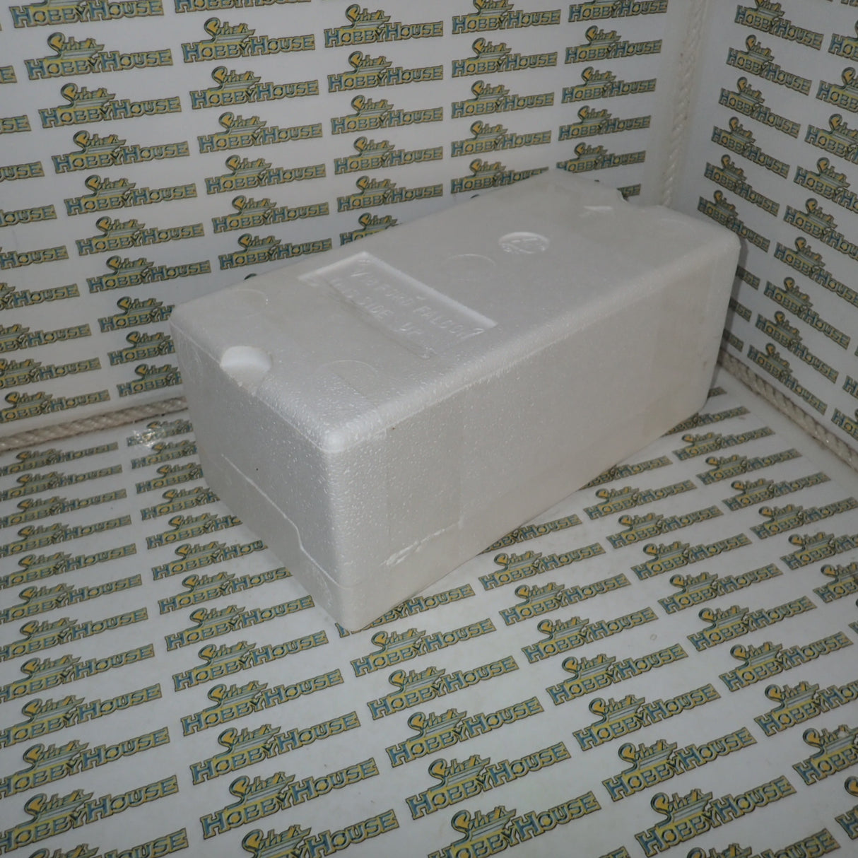 BIANTE AUTOart 87711 - 1/18 Ford XB GT Falcon Coupe 1977 ATCC Champion. SIGNED COA