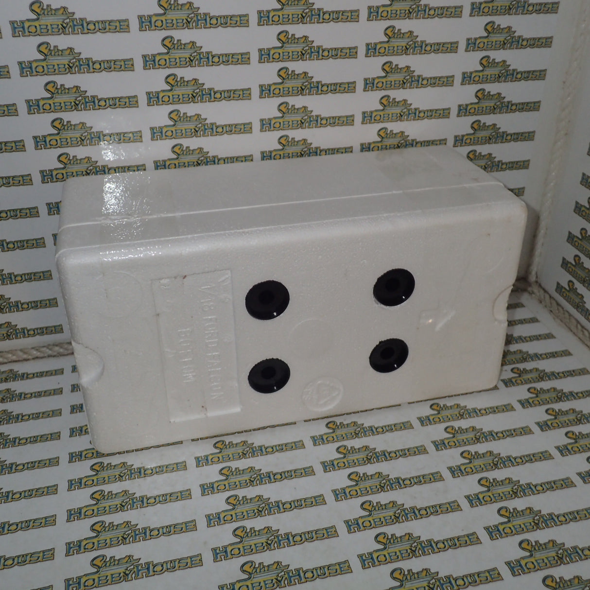 BIANTE AUTOart 87711 - 1/18 Ford XB GT Falcon Coupe 1977 ATCC Champion. SIGNED COA