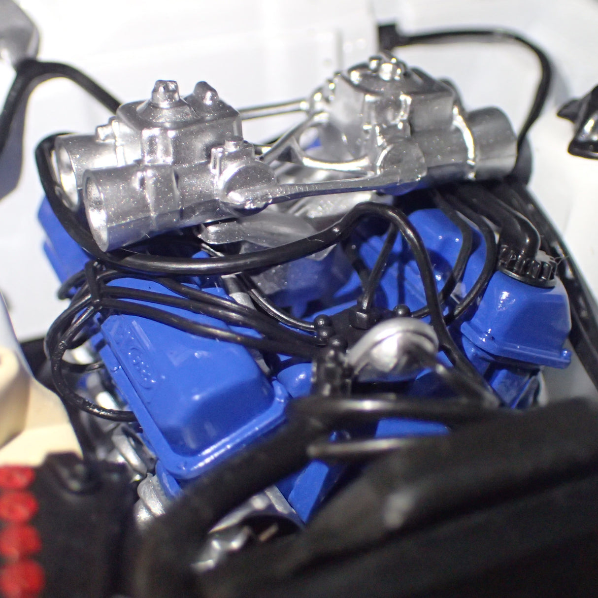 BIANTE AUTOart 87711 - 1/18 Ford XB GT Falcon Coupe 1977 ATCC Champion. SIGNED COA