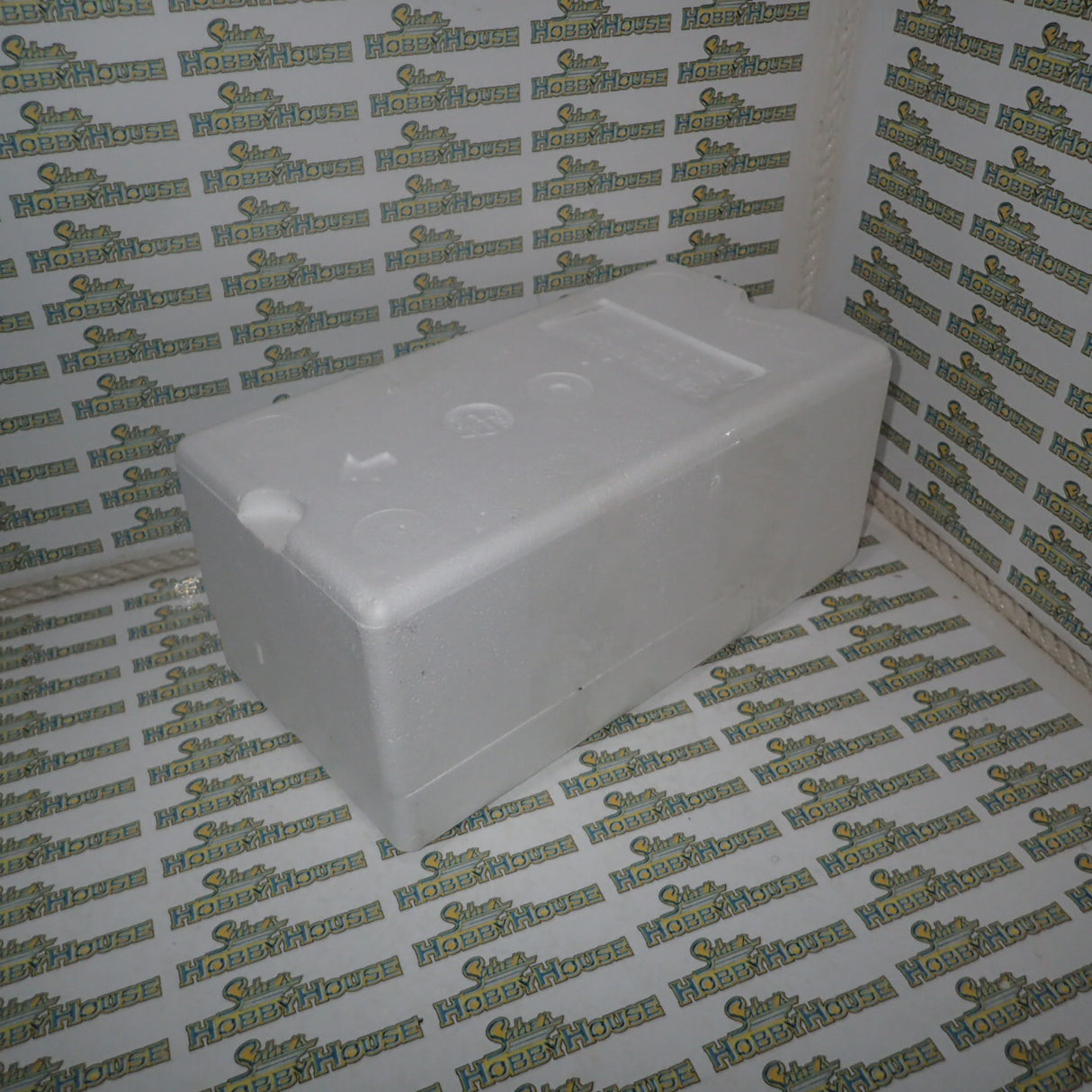 Biante 87714 - 1/18 Scale Ford Falcon XB Bathurst 1000 1977 Diecast Scale Model Replica