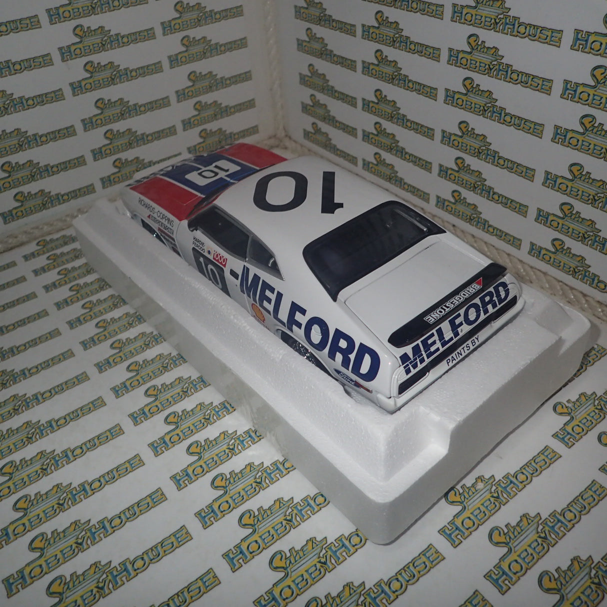 Biante 87714 - 1/18 Scale Ford Falcon XB Bathurst 1000 1977 Diecast Scale Model Replica