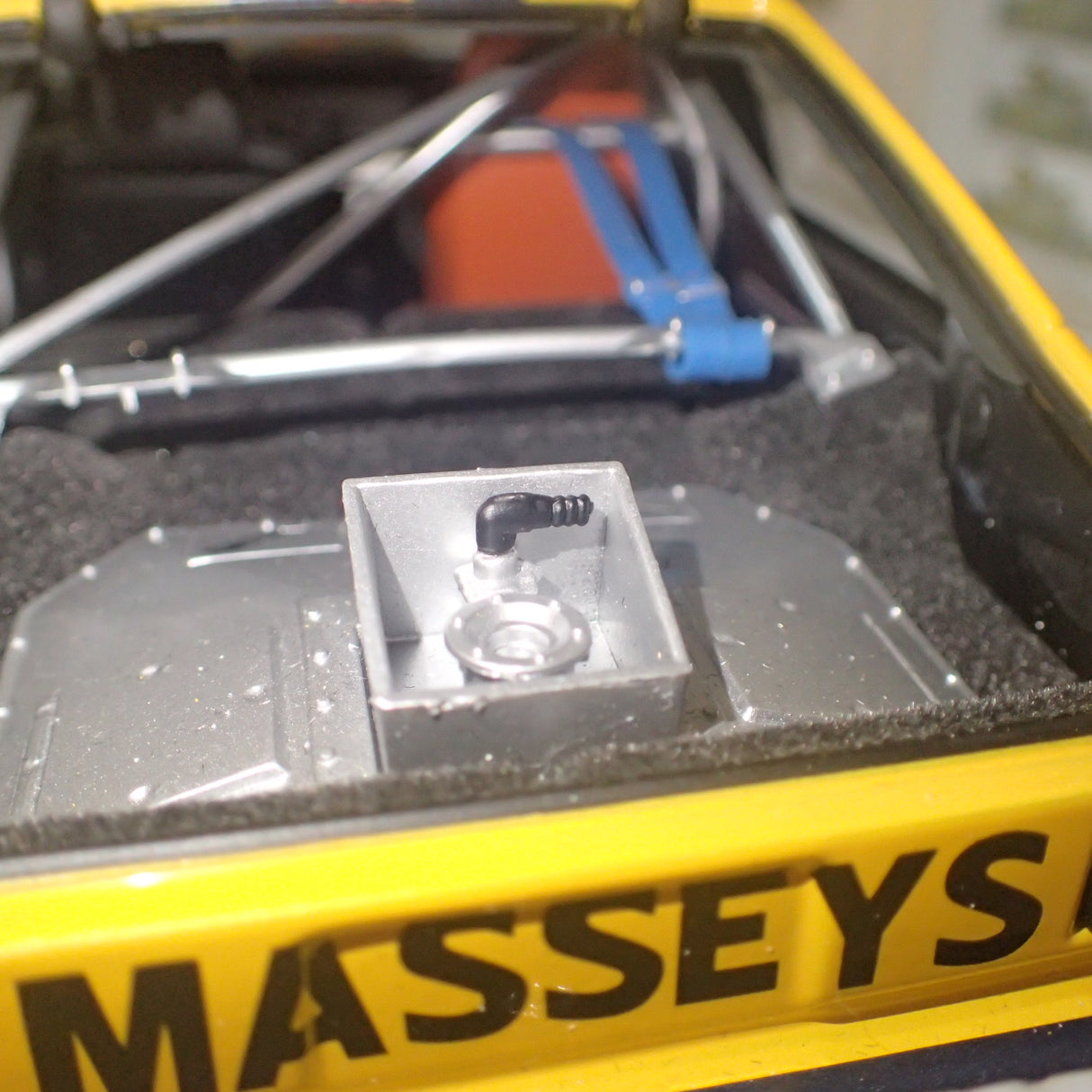 Biante AutoArt 87961 - 1/18 Scale Holden LX Torana SS A9X 2DR #19 Janson-Perkins 1979 Hardie-Ferodo 1000 Diecast Scale Model Replica