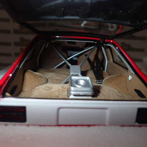 Biante/AutoArt 87962 - 1/18 Scale 979 BATHURST WINNER PETER BROCK HOLDEN A9X TORANA