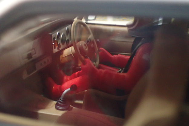 Biante/AutoArt 87962 - 1/18 Scale 979 BATHURST WINNER PETER BROCK HOLDEN A9X TORANA