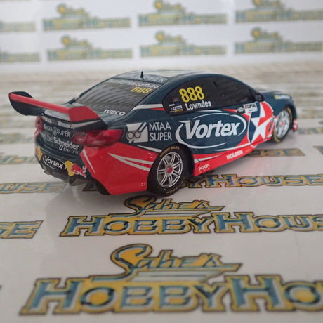 Classic Carlectables 888-17 1/43 Scale Holden VF Commodore Craig Lowndes