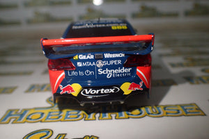 Classic Carlectables 888-17 1/43 Scale Holden VF Commodore Craig Lowndes