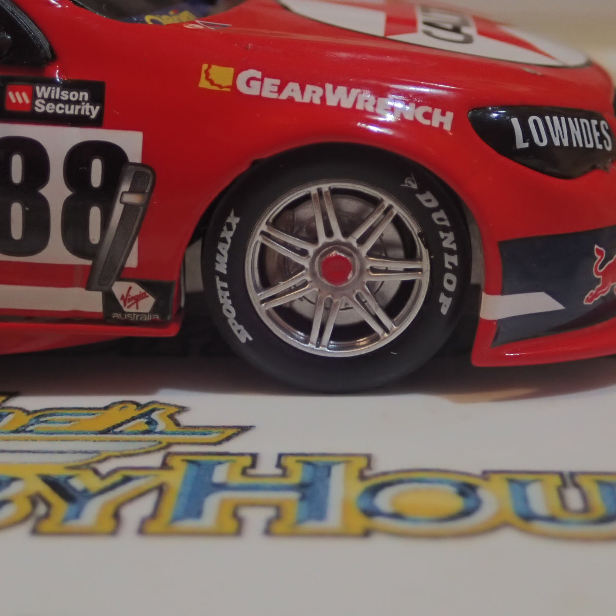 Classic Carlectables 888-20 - 1/43 Scale 2016 Sandown Retro Round Livery Craig Lowndes / Steven Richards