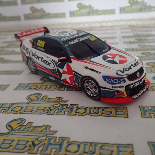 Classic Carlectables 888-21 1/43 Scale Holden VF Commodore Craig Lowndes