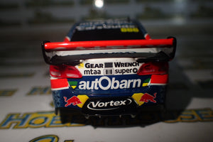 Classic Carlectables 888-21 1/43 Scale Holden VF Commodore Craig Lowndes