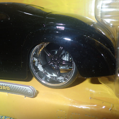 JADA Toys D-RODZ 90280 - 1:24 1940 FORD