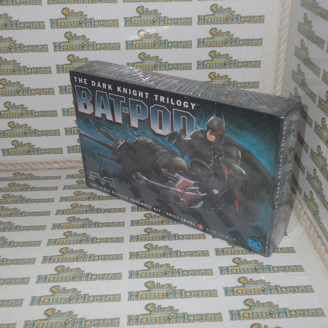 Moebius MO920 - 1/25 Batman Dark Knight Rises Bat-Pod Plastic Model Kit