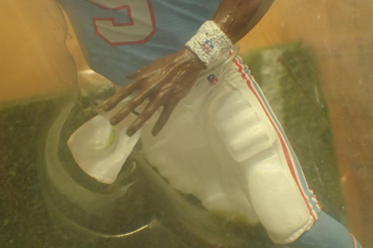 McFarlane 92775 - 2007 NFL Series 16 Steve McNair Figure