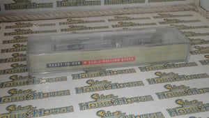 Walthers 932-55092 - Pullman-Standard Streamlined 72' Baggage Car -- Santa Fe (Smooth Sides, silver)