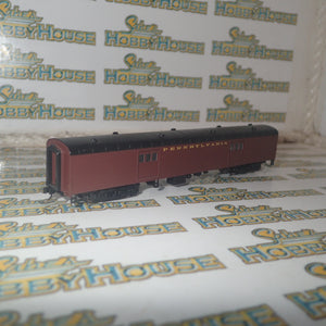 Walthers 932-55097 - Pullman-Standard Streamlined 72' Baggage Car Pennsylvania Railroad (Smooth Sides, Tuscan)