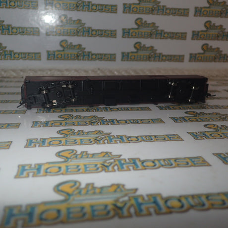 Walthers 932-55097 - Pullman-Standard Streamlined 72' Baggage Car Pennsylvania Railroad (Smooth Sides, Tuscan)