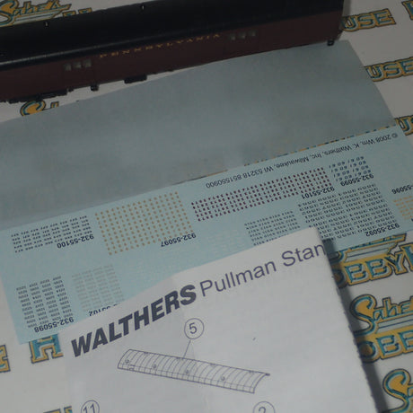 Walthers 932-55097 - Pullman-Standard Streamlined 72' Baggage Car Pennsylvania Railroad (Smooth Sides, Tuscan)