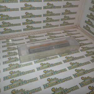 Walthers 932-55098 - Pullman-Standard Streamlined 72' Baggage Car Denver & Rio Grande Western(TM) (Smooth Sides, Four-Stripe, yellow, silver)