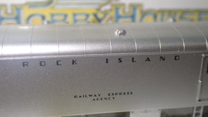 Walthers 932-55100 - 72' Pullman-Standard Baggage Car w/Smooth Sides - Rock Island (silver)