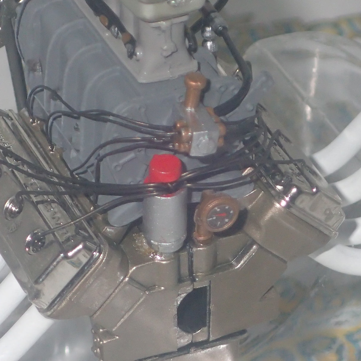 ACME A1800812E - 1/18 Scale Blown Winged Express HEMI 392 Engine & Transmission