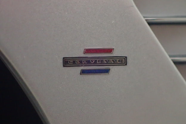 ACME A1800930 - 1/18 Scale 1961 Chevrolet Corvette Gasser - Showtime