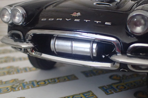 ACME A1800930 - 1/18 Scale 1961 Chevrolet Corvette Gasser - Showtime